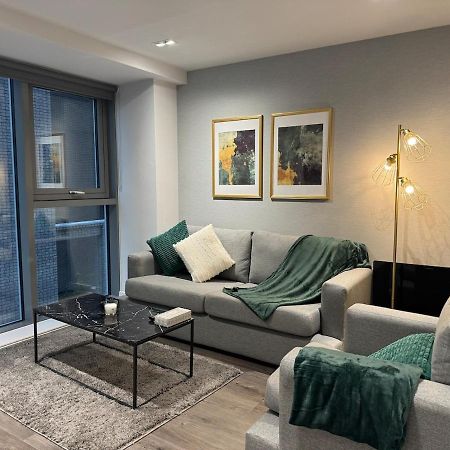 Modern 2-Bedroom Apartment In Heart Of Liverpool Exterior photo